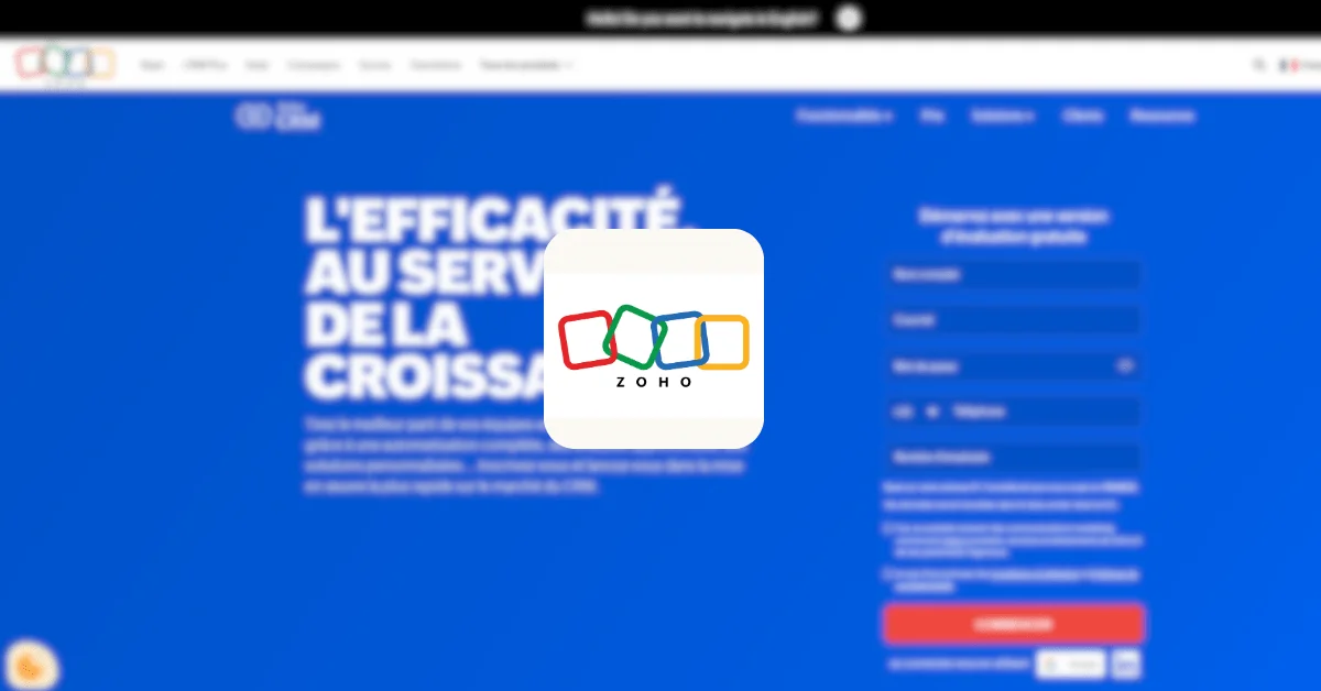 Page d'accueil de Zoho CRM en français avec formulaire d'inscription